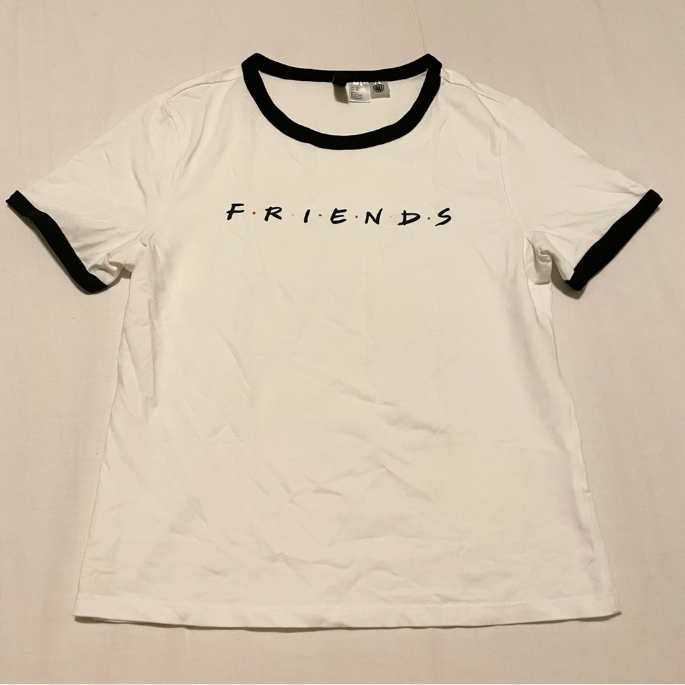 H&M Friends Graphic Tee Womenโs Size Medium Shirt